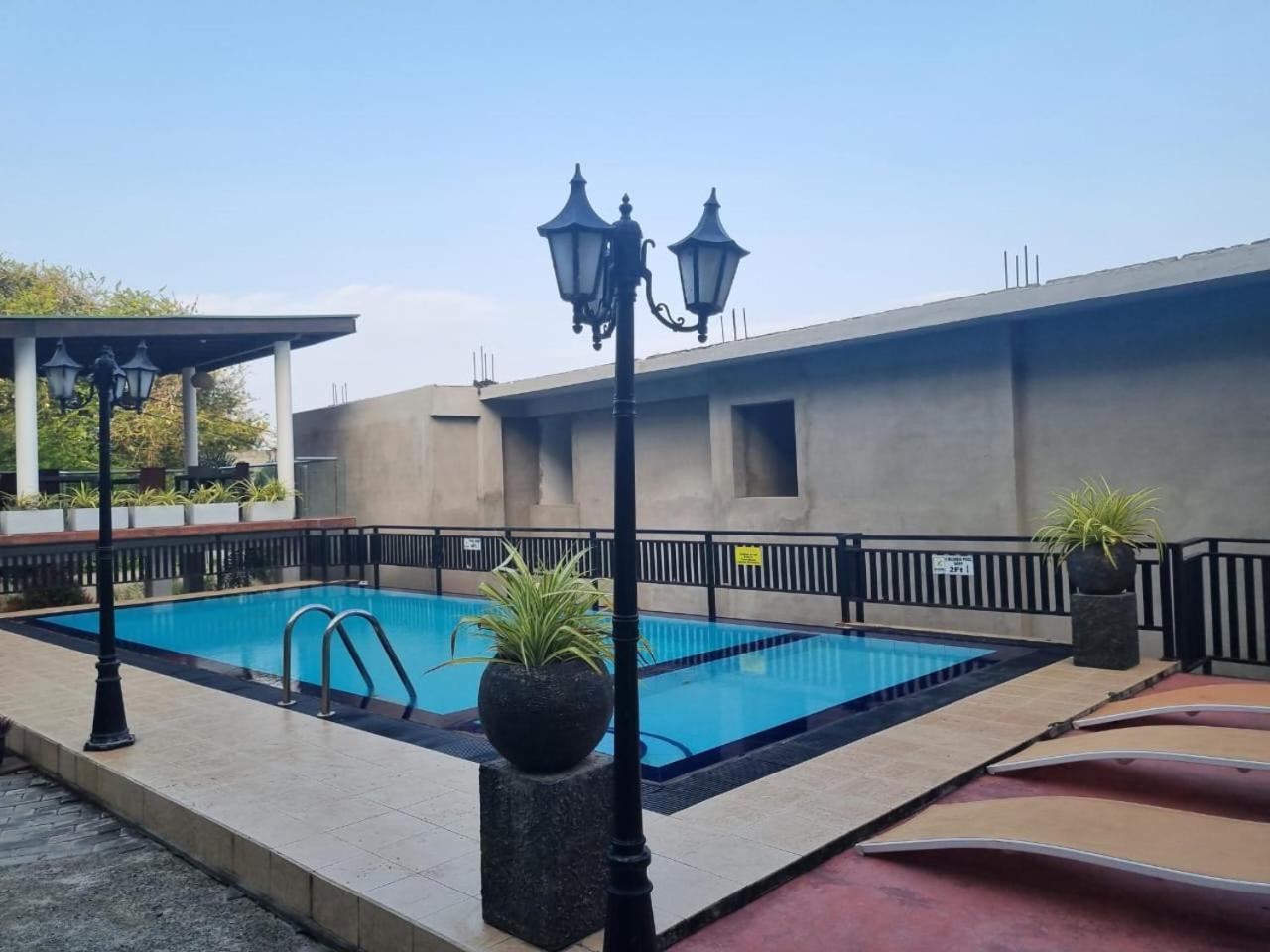 Queens Beach Hotel Tangalle Exterior photo