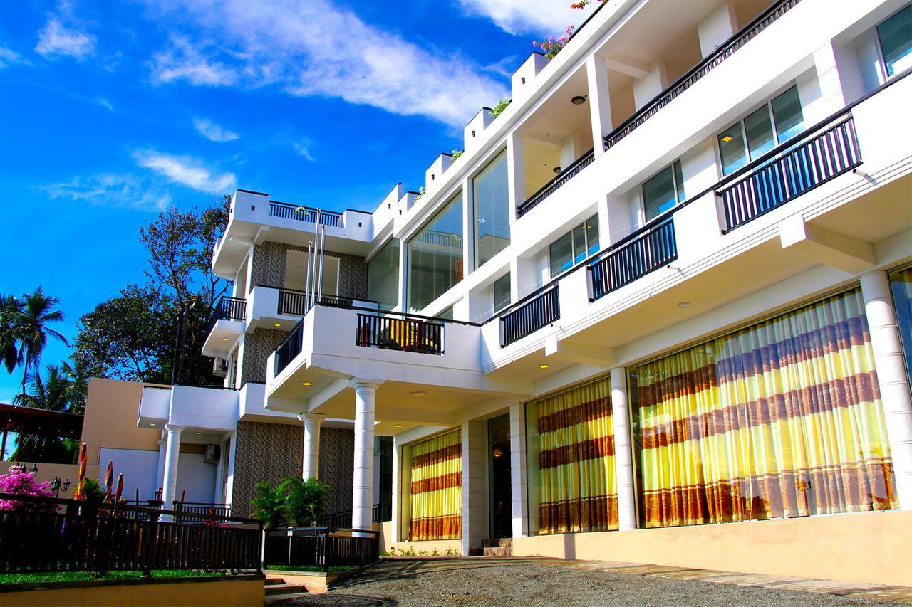 Queens Beach Hotel Tangalle Exterior photo