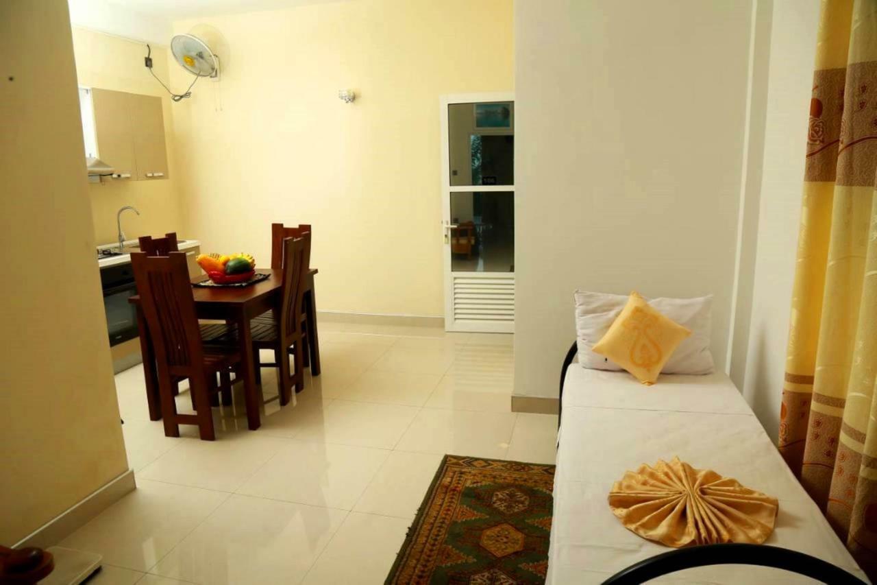 Queens Beach Hotel Tangalle Exterior photo